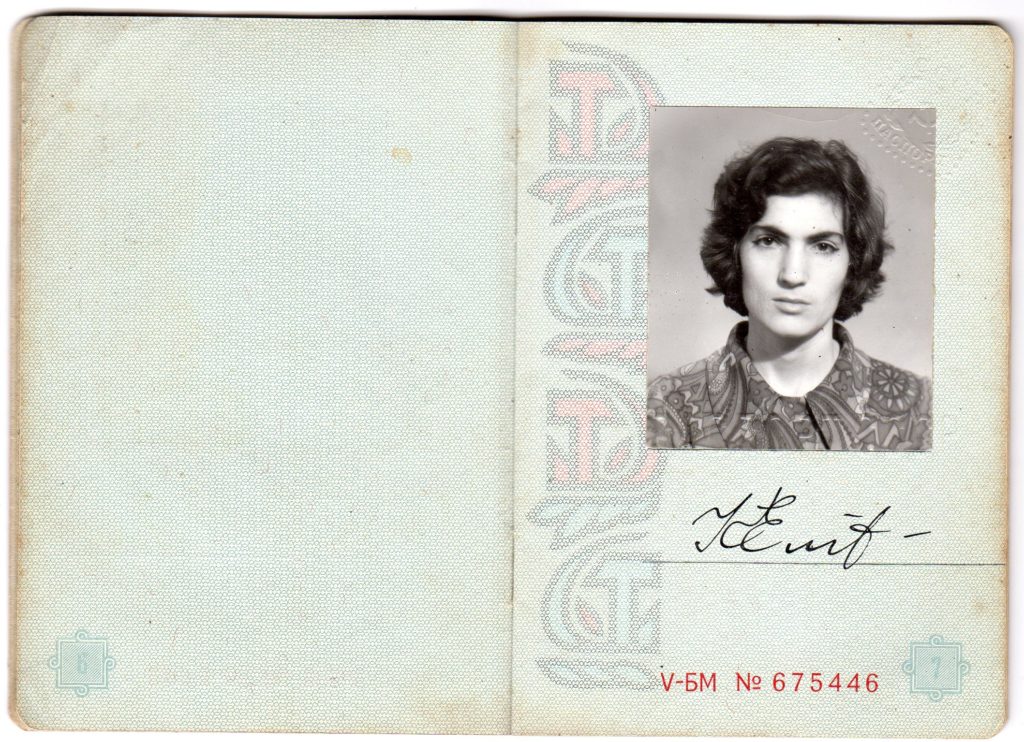 orly taitz passport moldova1978 obama